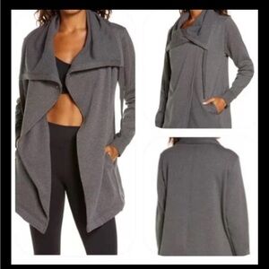 Zella Amazing Cozy Wrap Jacket Women’s Small Gray Open Front Faux Fur Lining